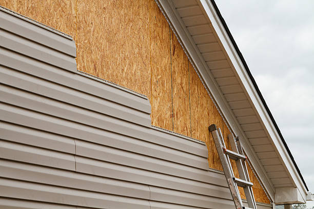 24/7 Emergency Vinyl Siding experts in Andover, OH
